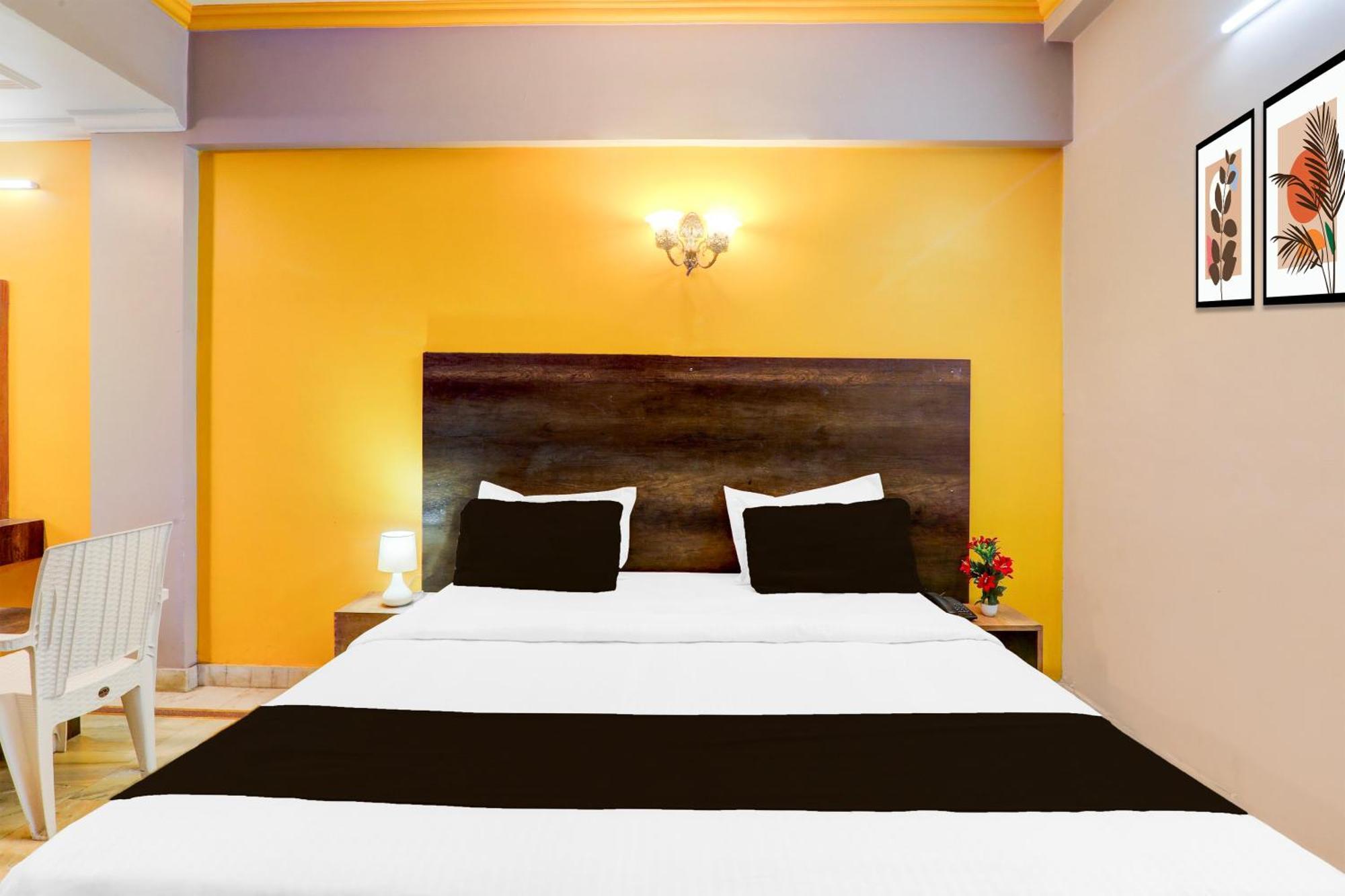 Super Hotel O Insaf Nagar Munshipuliya Formerly Vibrant Chinhat Ngoại thất bức ảnh