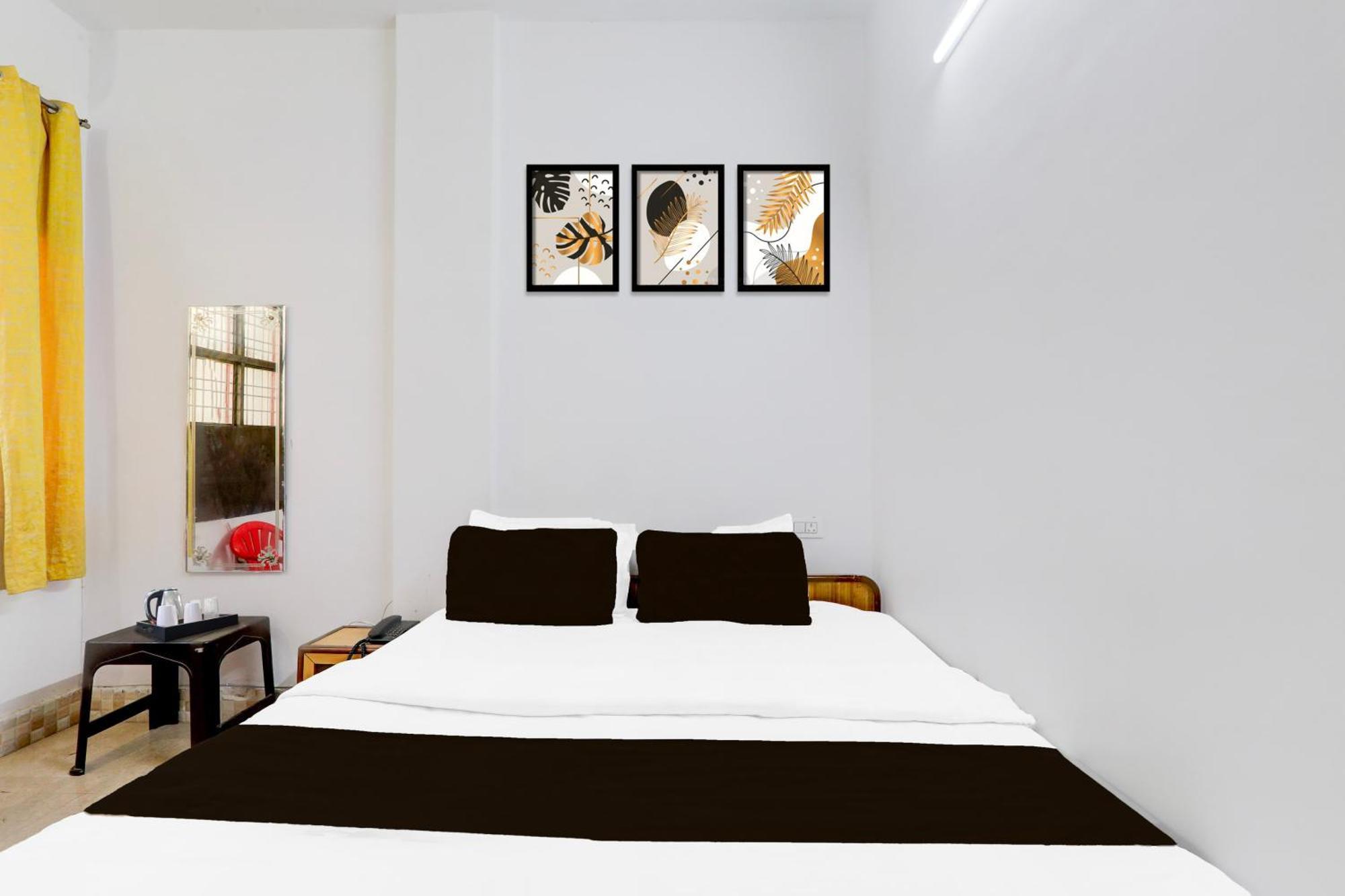 Super Hotel O Insaf Nagar Munshipuliya Formerly Vibrant Chinhat Ngoại thất bức ảnh