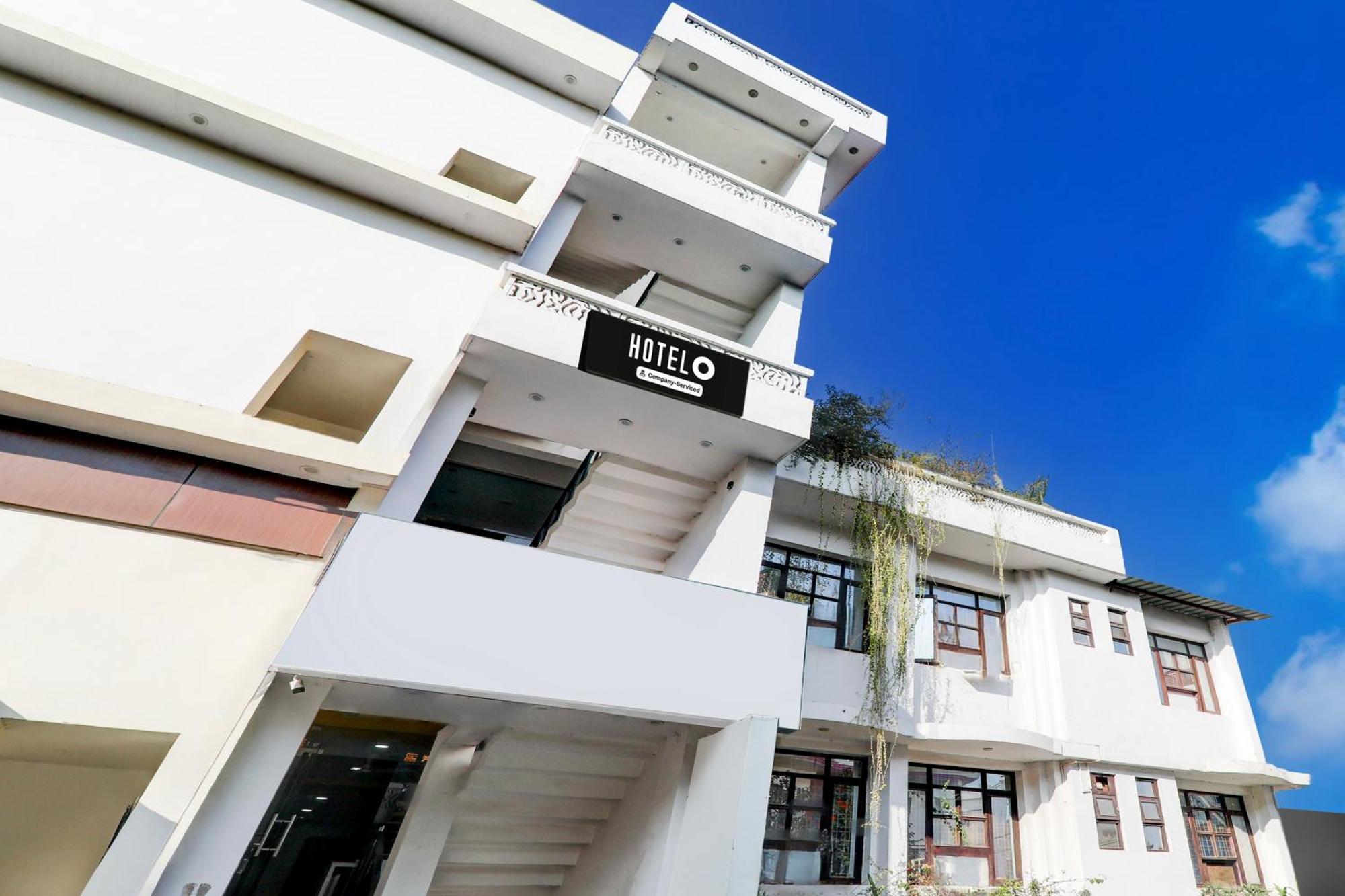 Super Hotel O Insaf Nagar Munshipuliya Formerly Vibrant Chinhat Ngoại thất bức ảnh