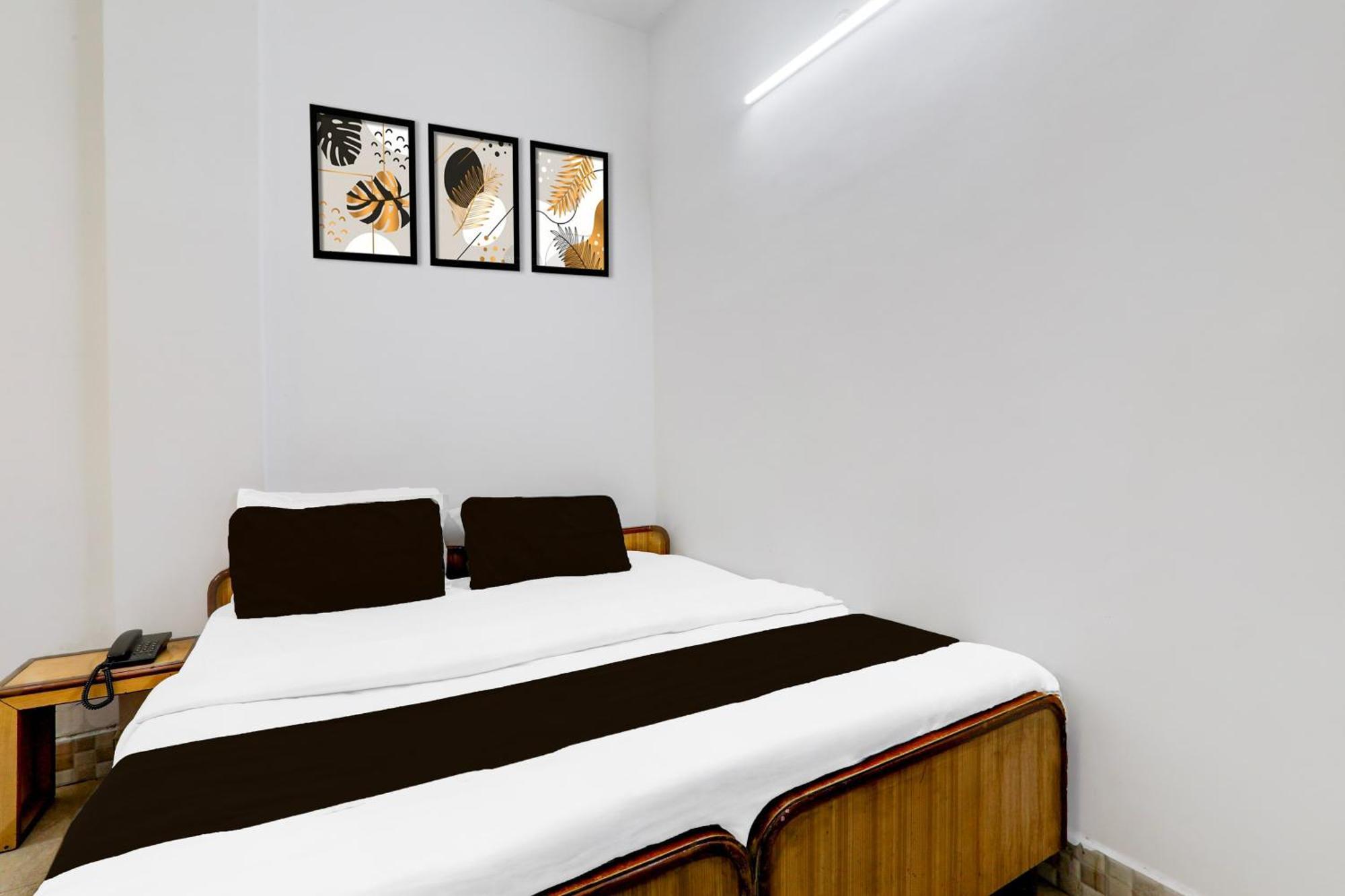 Super Hotel O Insaf Nagar Munshipuliya Formerly Vibrant Chinhat Ngoại thất bức ảnh